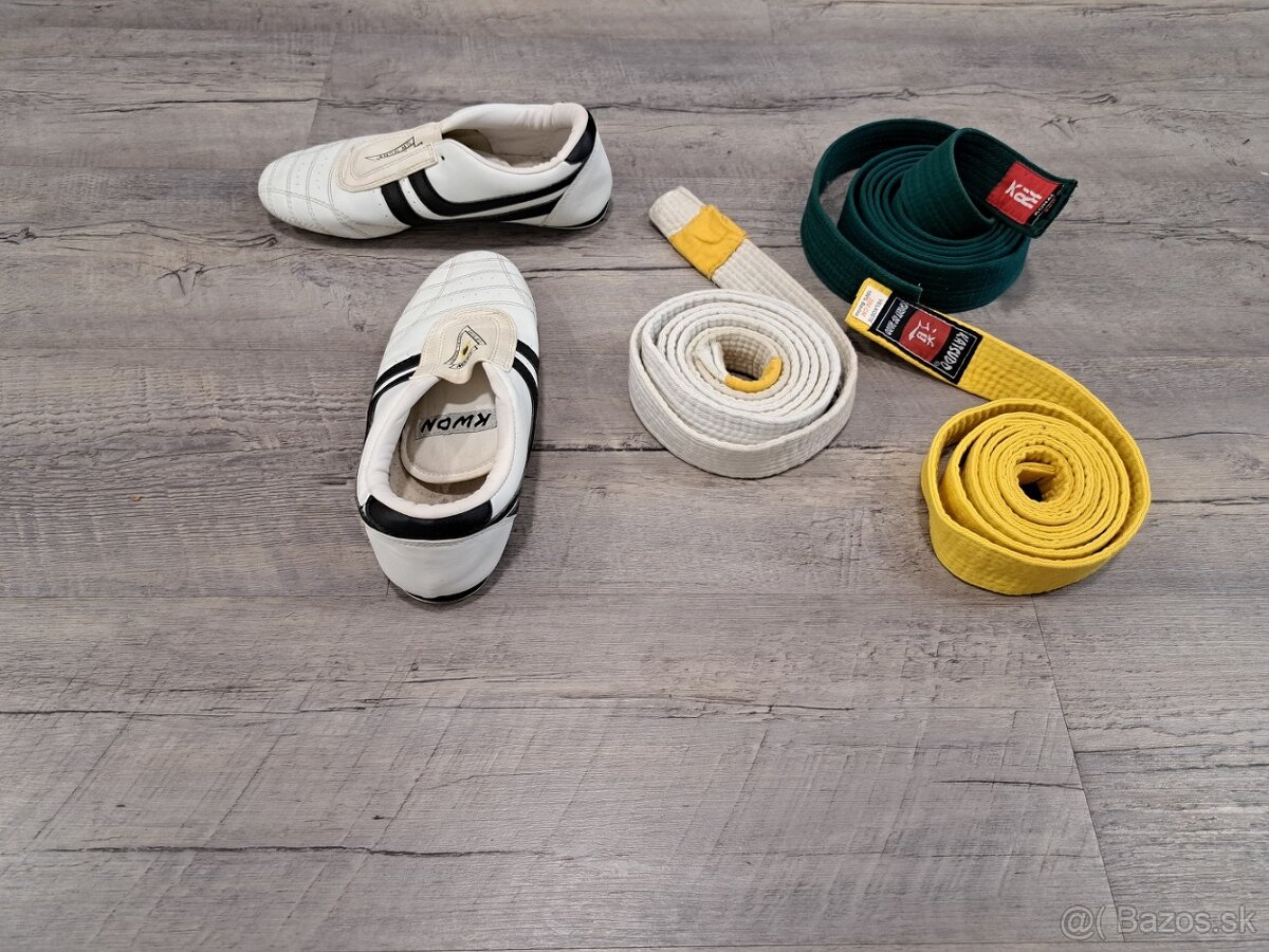 Karate - topánky a opasky. - 3