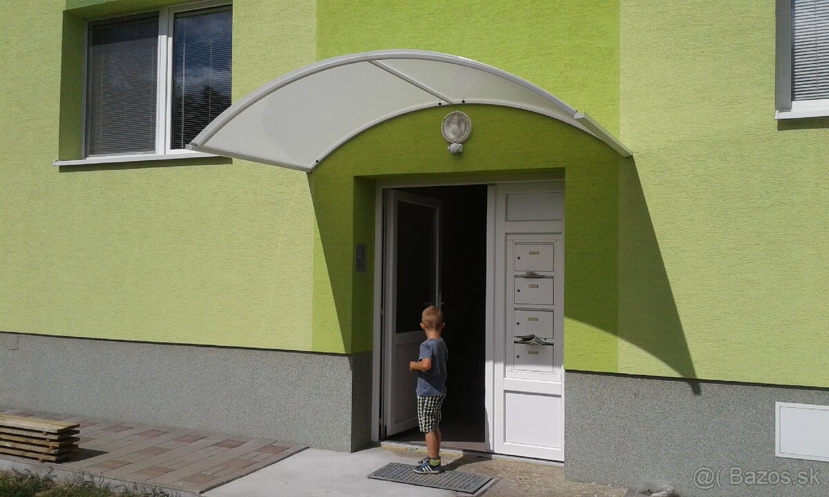 Hliníkový prístrešok nad dvere - 3