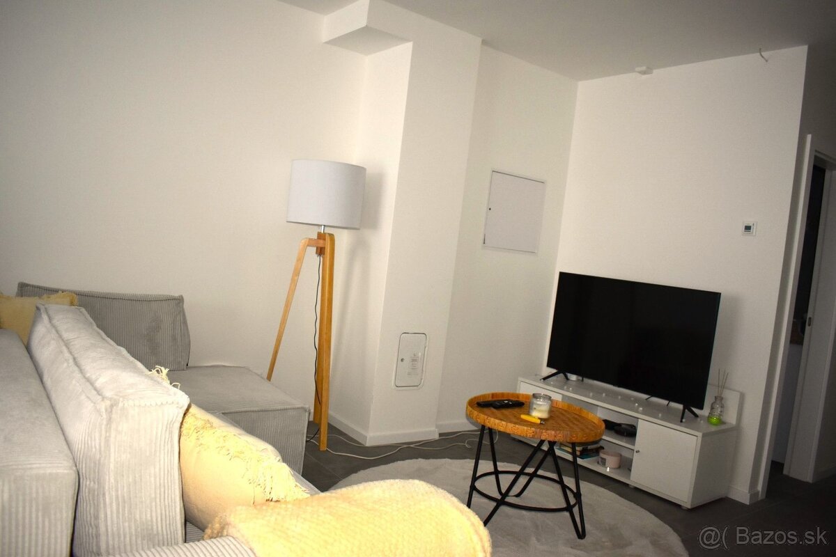 Na predaj - 2 izbový byt, ul. Agátová, Bratislava IV - 3