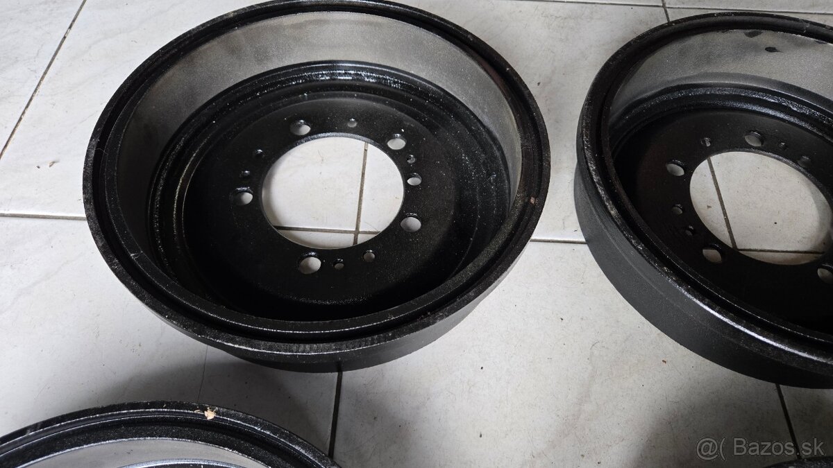 Na M461 - ARO 240 - 3