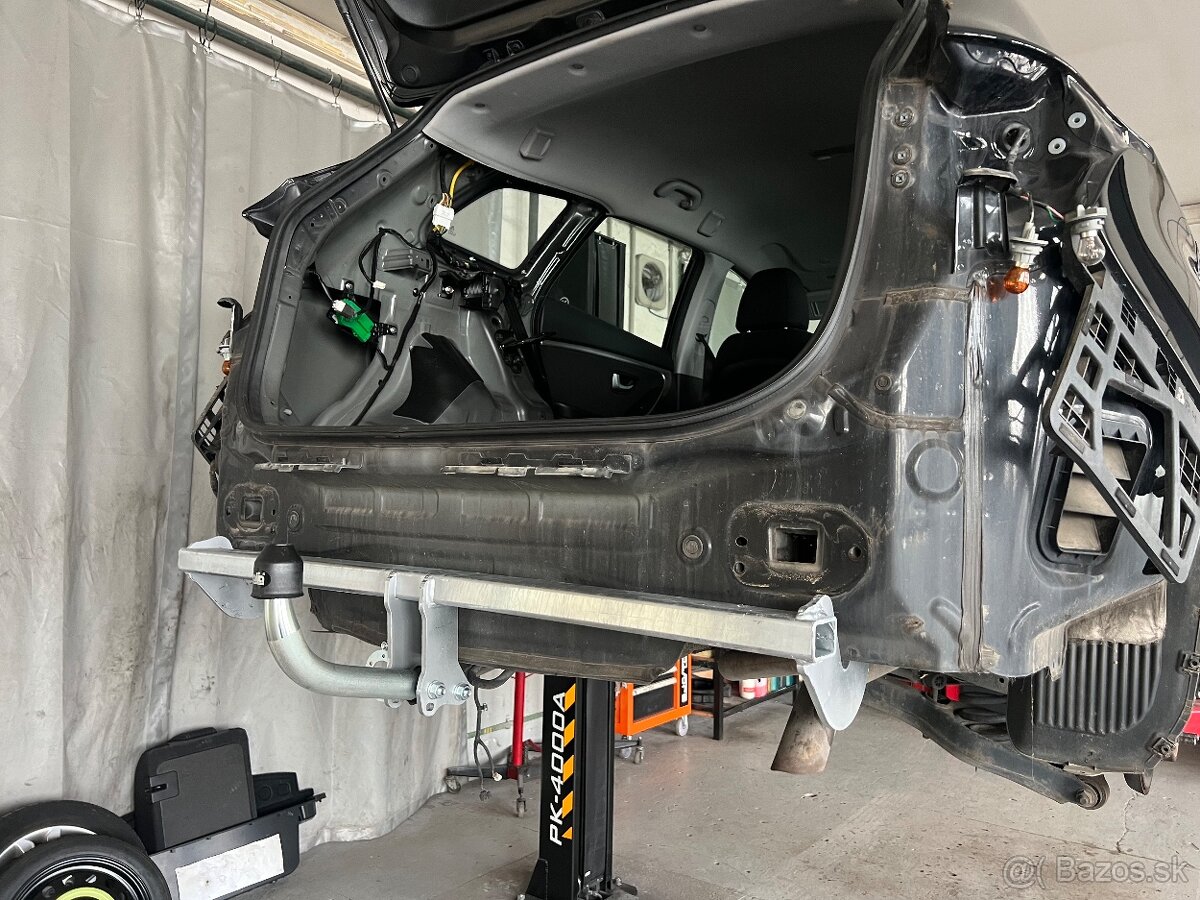 Autolakovňa-Servis-Pneuservis-Montáž ťažných zariadení - 3