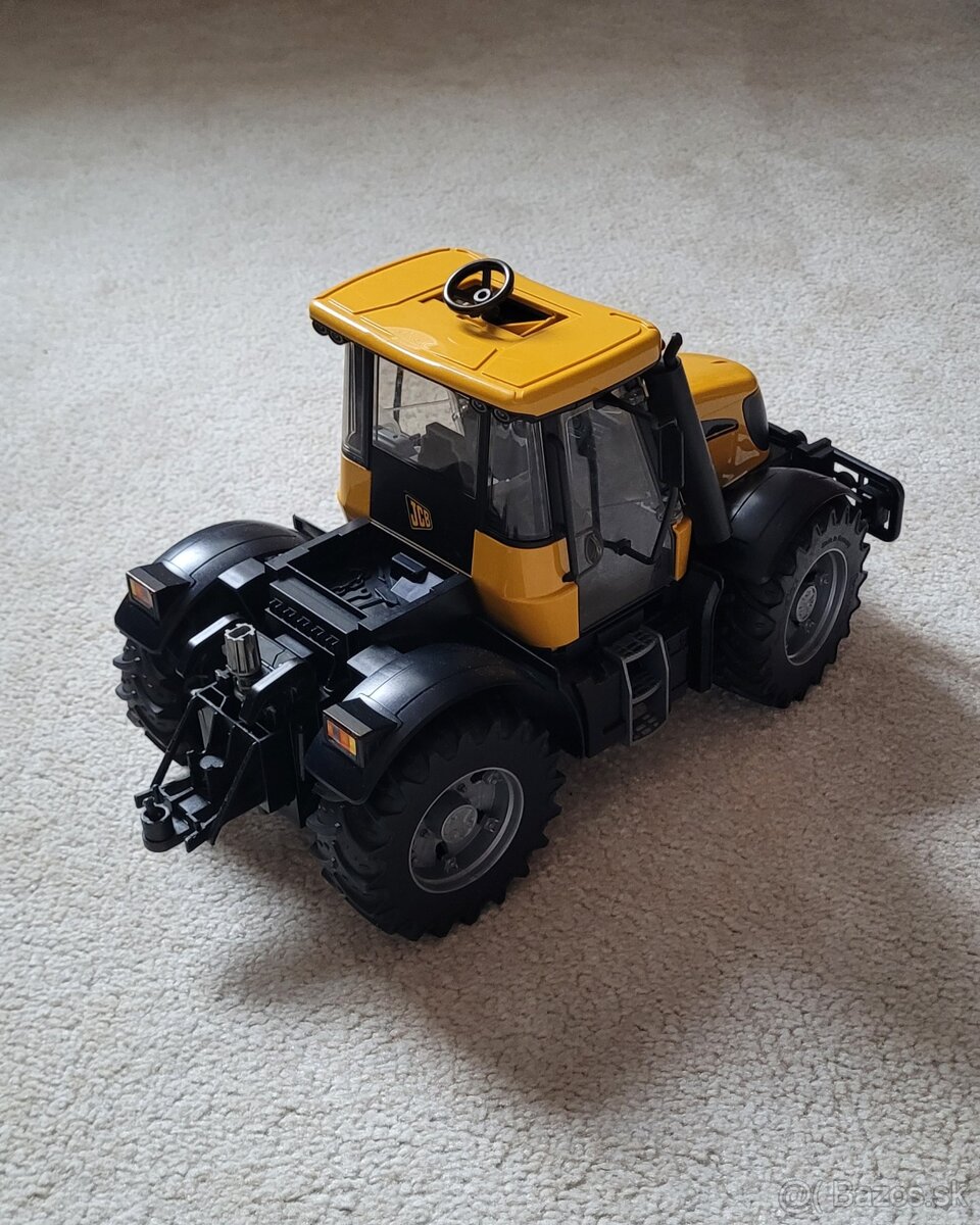 Bruder traktor JCB Fastrac - 3