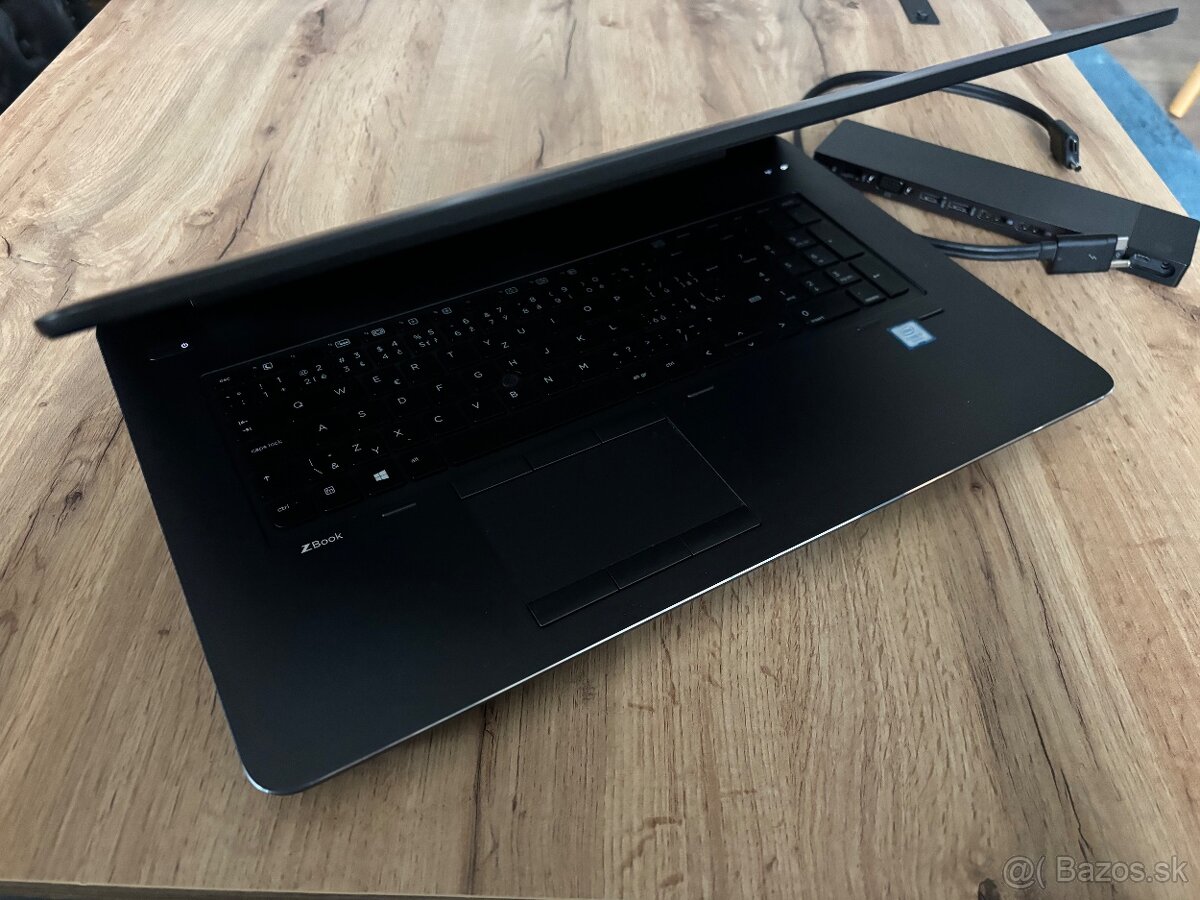 HP ZBook 17 G4 Mobile Workstation s dockovacio stanicou - 3