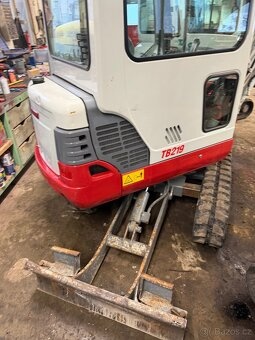 Bagr Takeuchi TB219 - 3