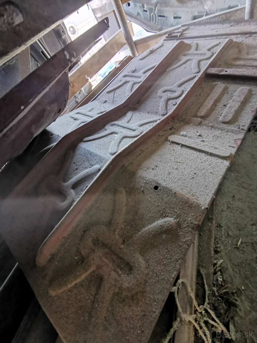 Plechy ŠKODA 1201 - 3