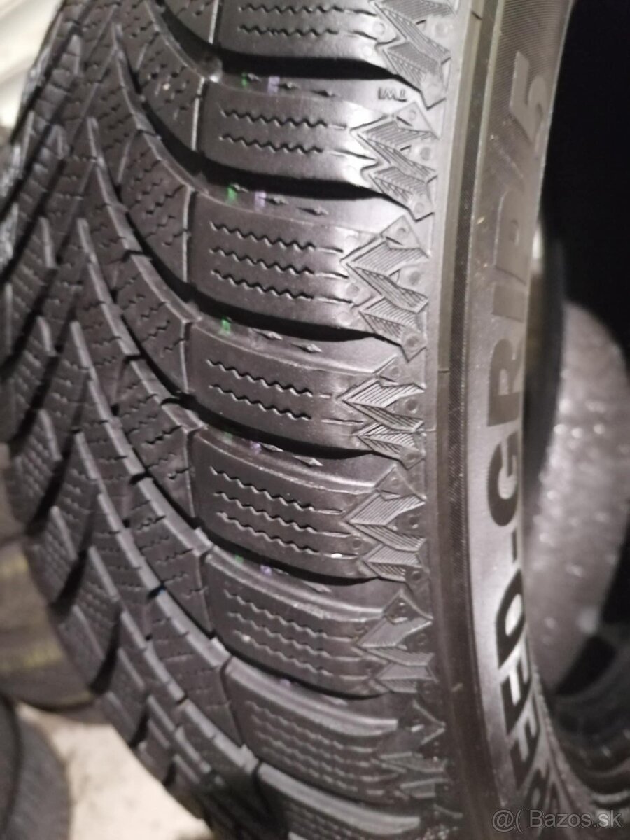 Semperit zimné 205/60/R16 - 3