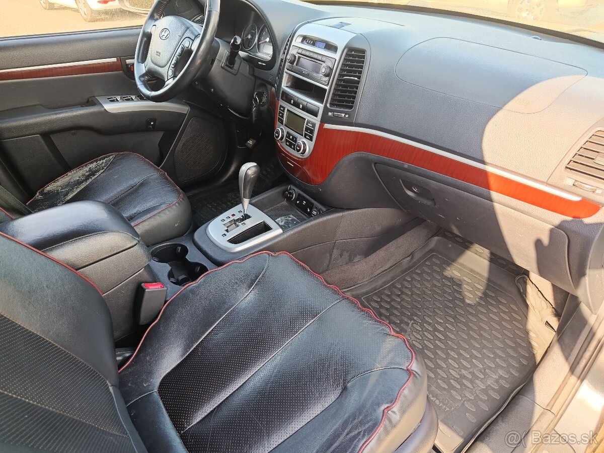 Hyundai Santa Fe - 3