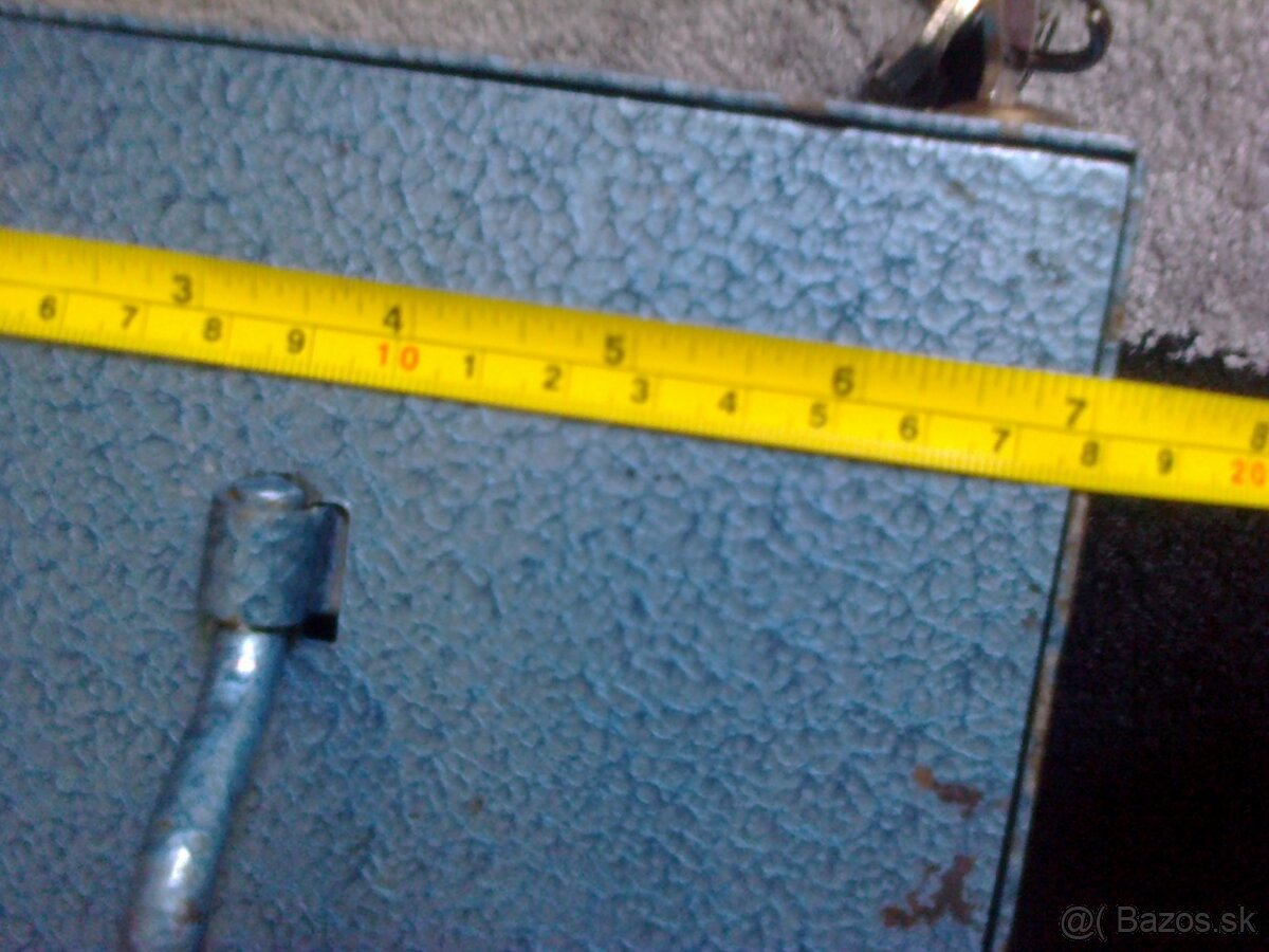 ocelovy trezor na kluc - 3