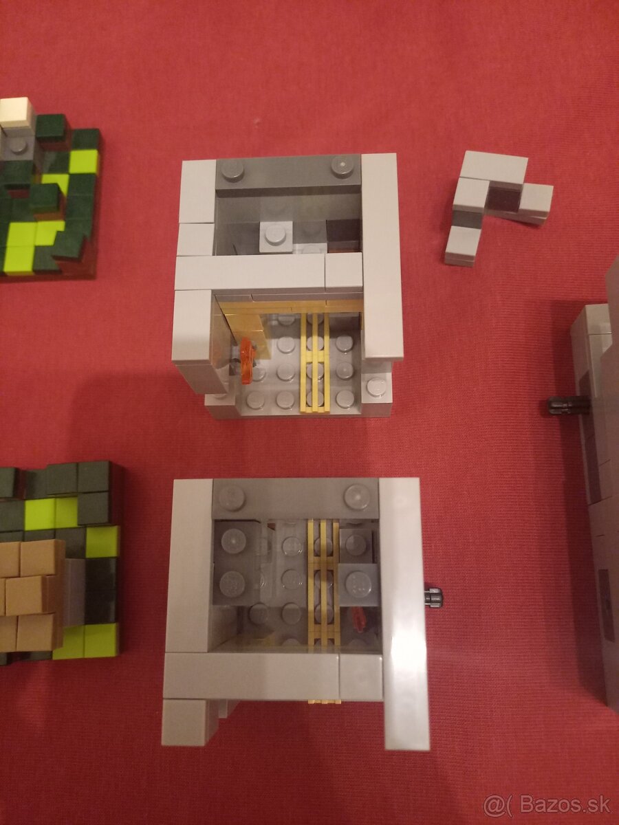 LEGO 21105 Minecraft Micro World - The Village - 3