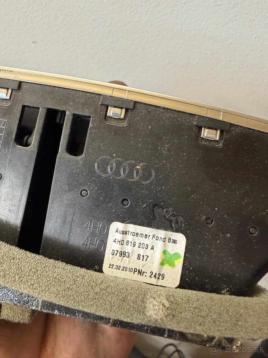Fúkar Audi a8 d4 - 3