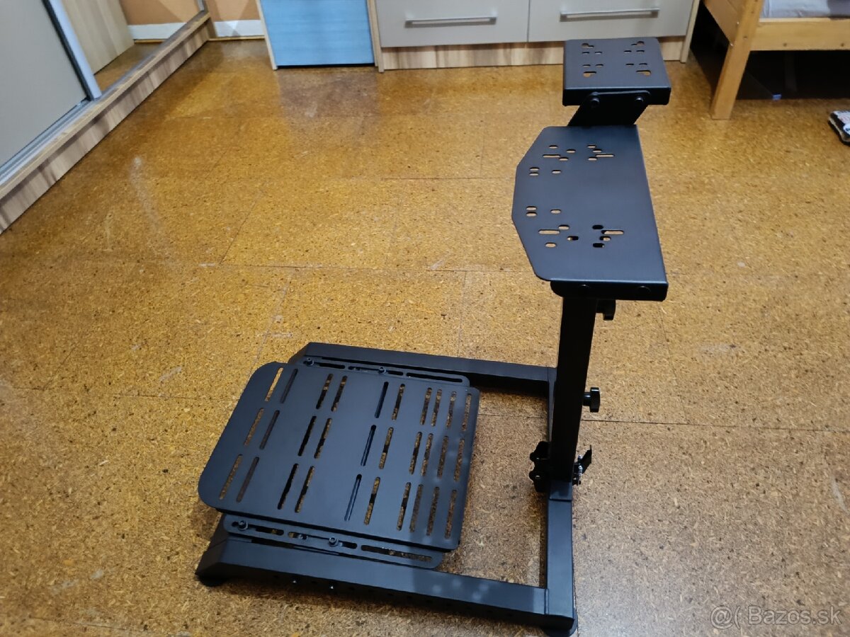 Stojan na volant a pedále značky Next Level Racing - 3