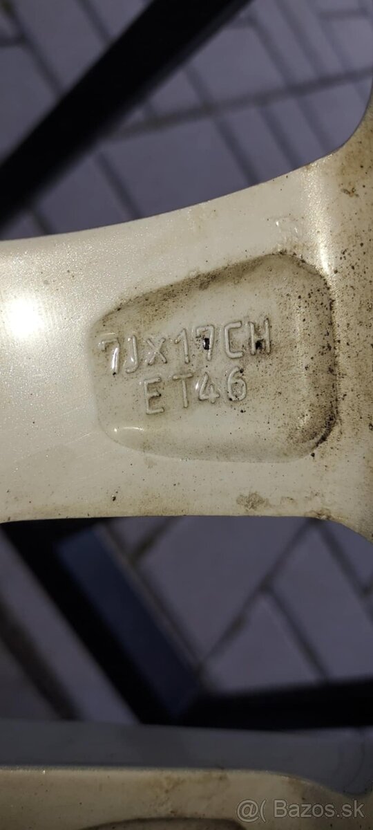 Predám 4 ks.elektrony r17 5X108 - 3