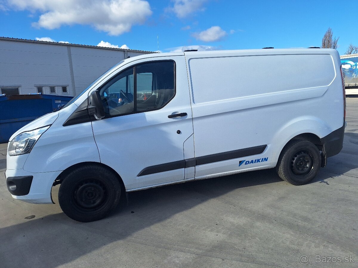FORD TRANSIT CUSTOM 2,2TDCI KLÍMA ŤAŽNÉ - 3