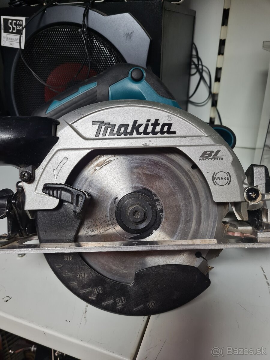 Okružná píla Makita DHS 660 - 3