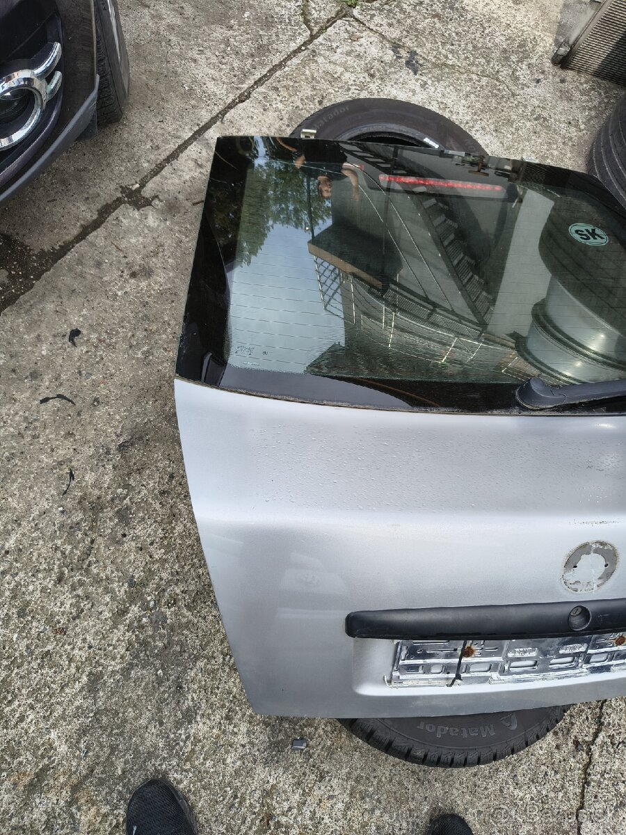 Predám kufor škoda Octavia sedan - 3