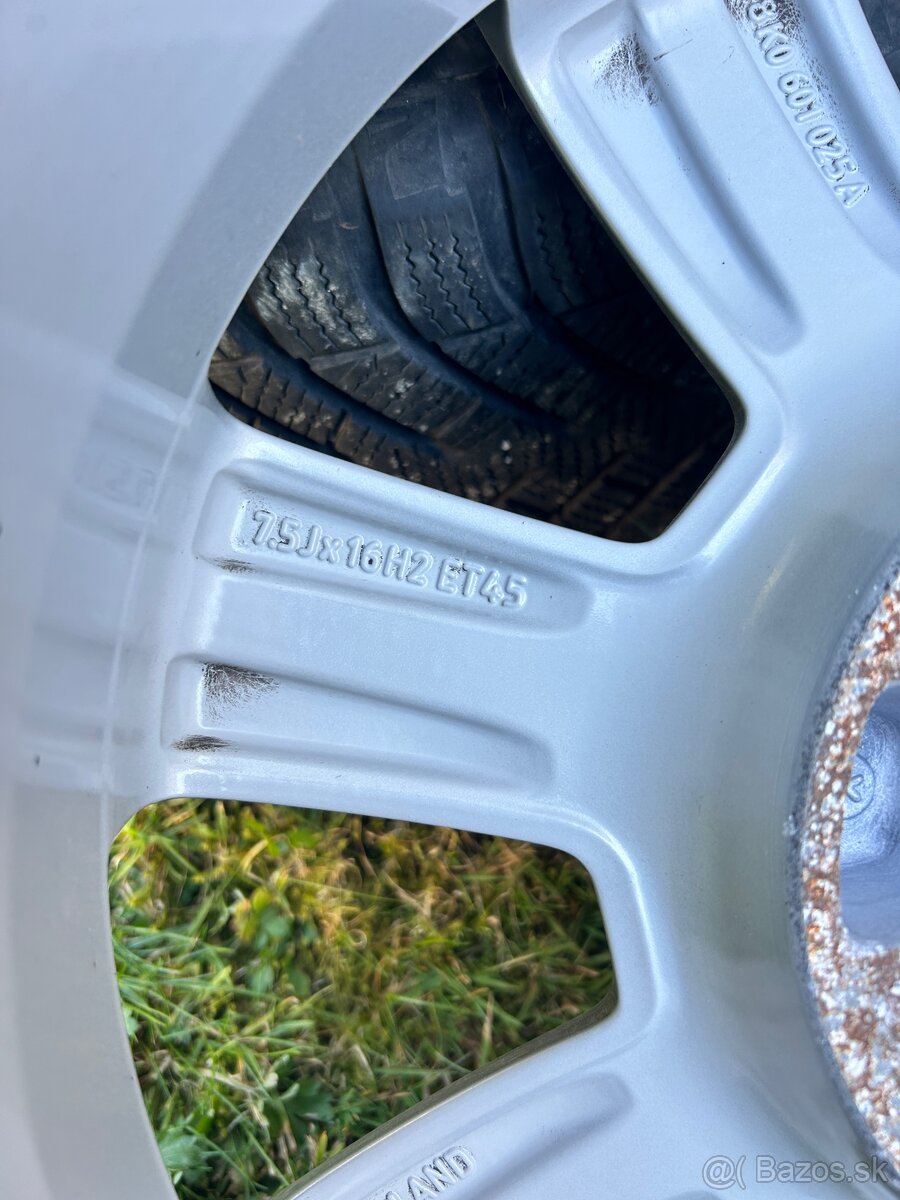 Elektróny Audi R16 - 3