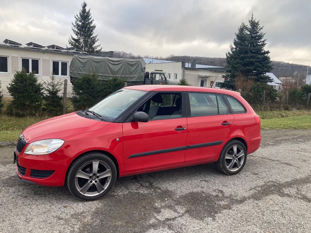 SKODA FABIA 1.6 TDI 66 KW NAJ.178000 KM MÓD ROK 2011 - 3