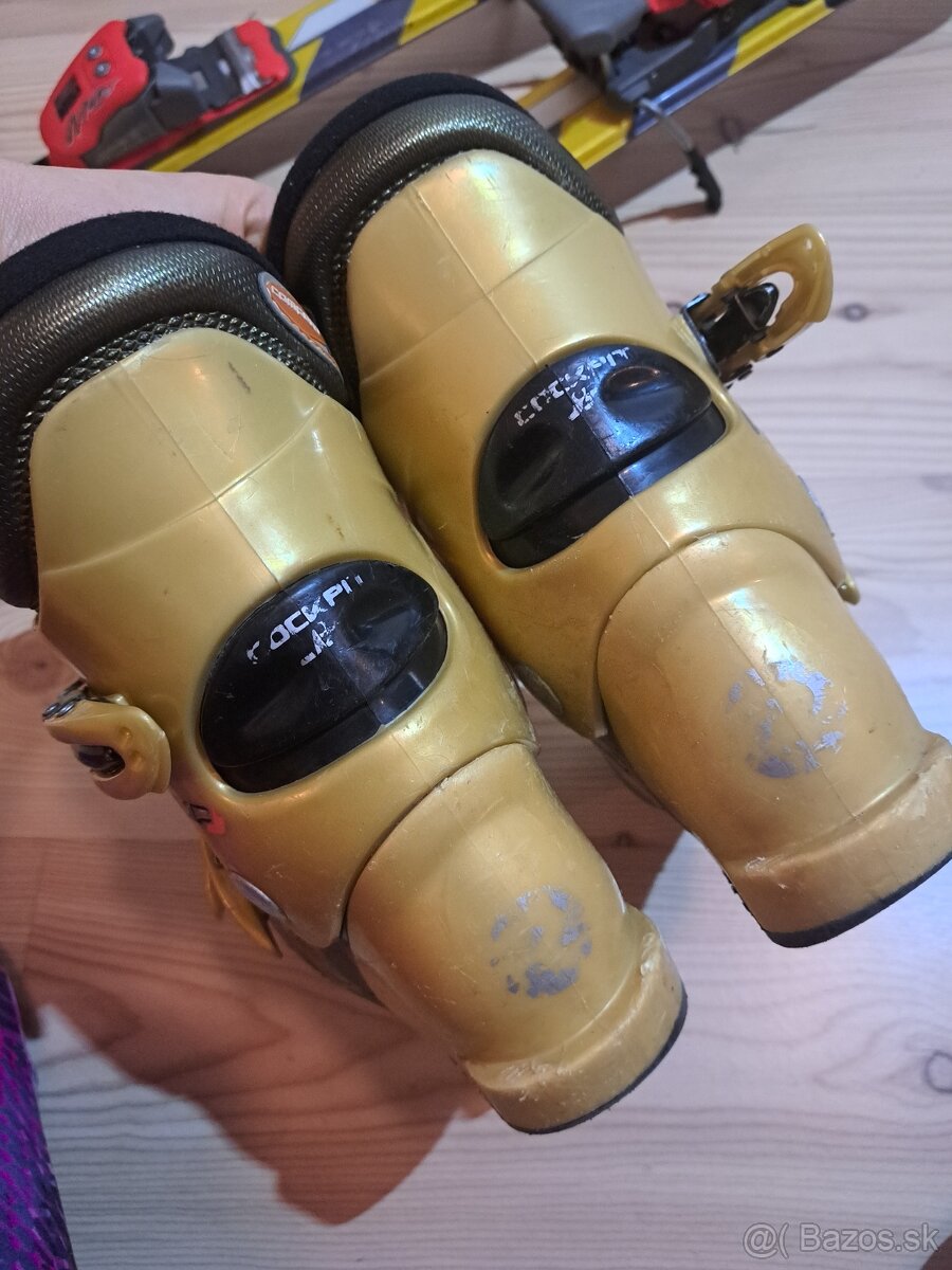 Lyže a lyžiarky 32-33 - 3