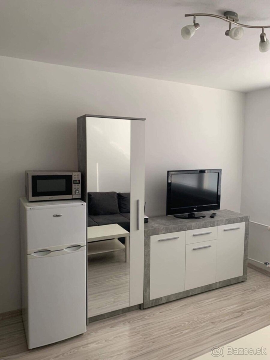 Byt- Garzonka predaj - 3