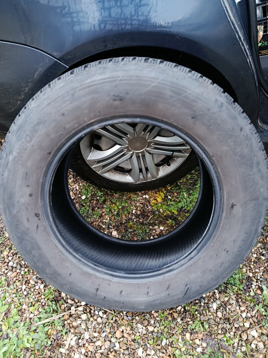235/65r17 zimné hankook - 3