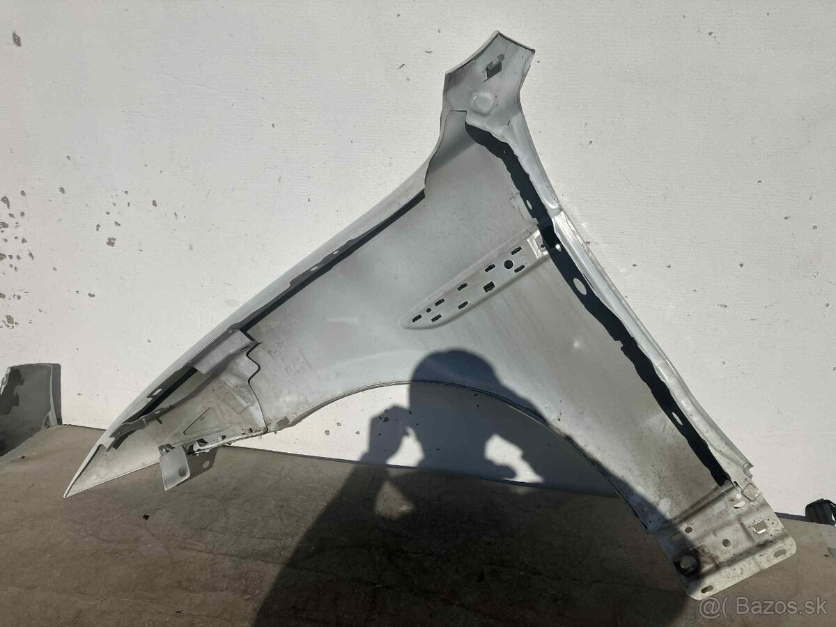 JAGUAR F-PACE 2016- PRAVÝ PREDNÝ BLATNÍK - 3