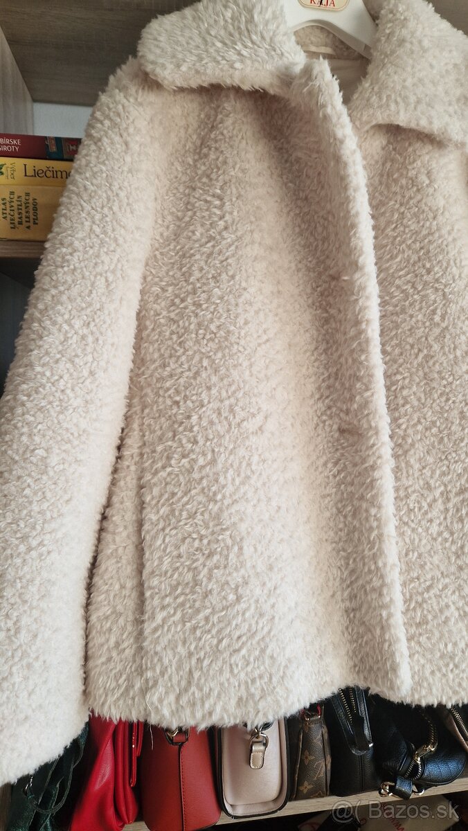 Biela kožusinová bundička - 3