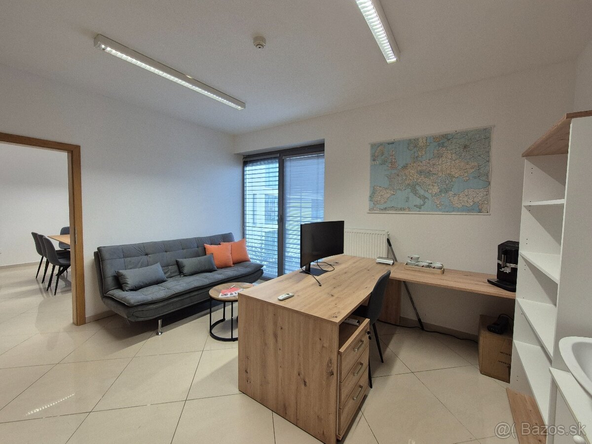 Moderné priestory s umývadlom a parkovaním pri OC Novum - 3