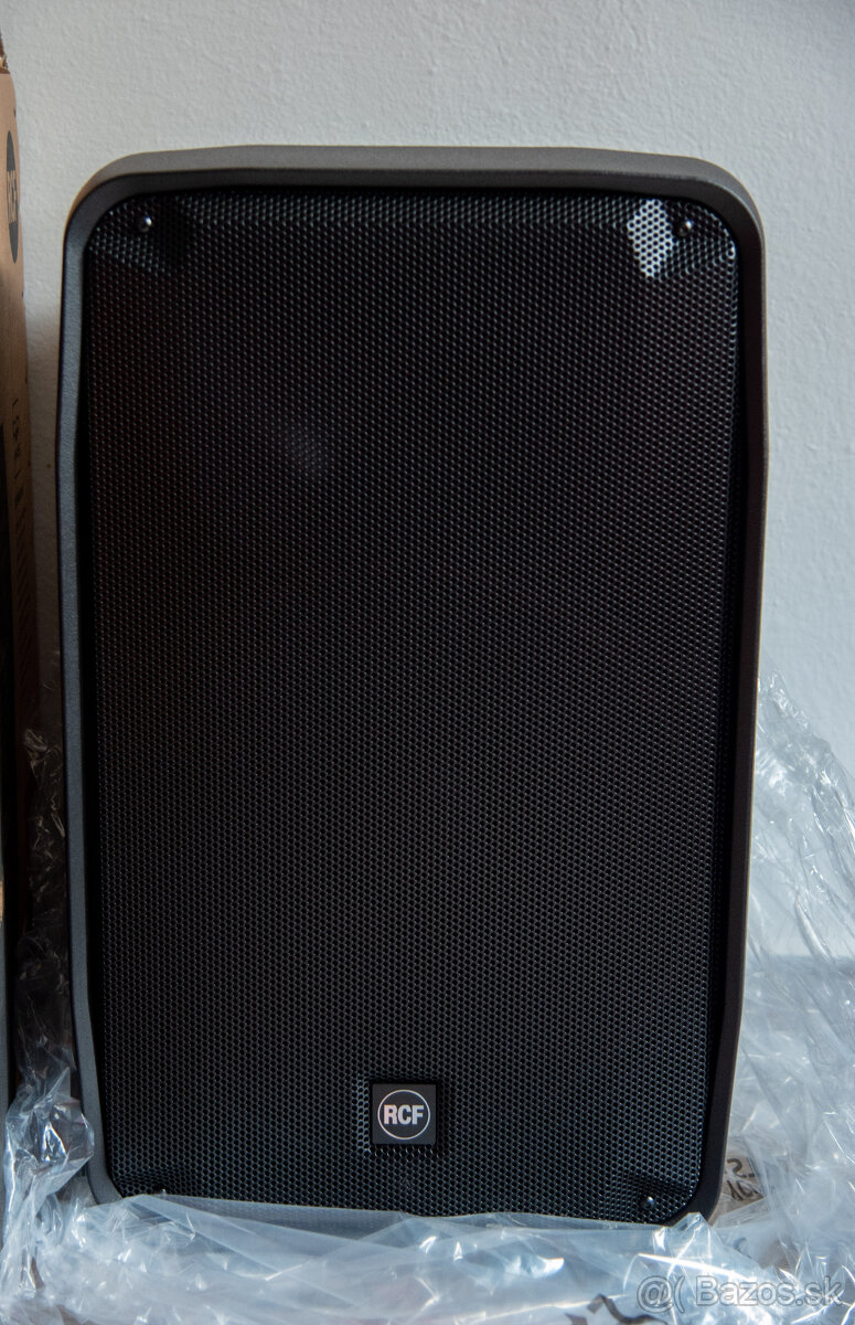 RCF HD-35A - aktívny reproduktor 1400W Peak / 700W RMS - 3