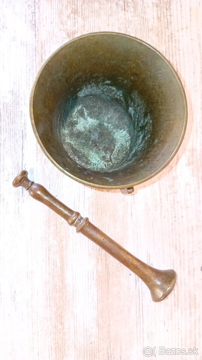 Predám starší mosadzný mažiar - 3