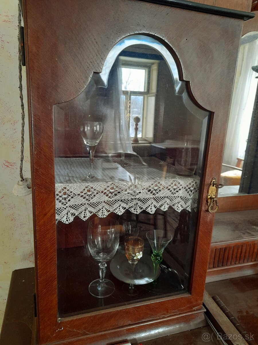 Starozitna vitrina - 3