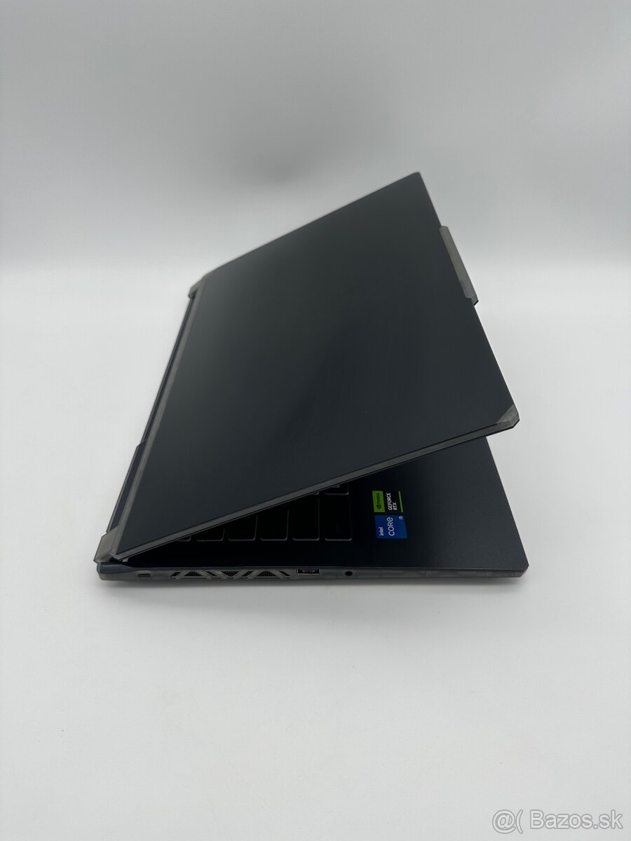 MSI Cybord 15 A12V Black + ZÁRUKA - 3