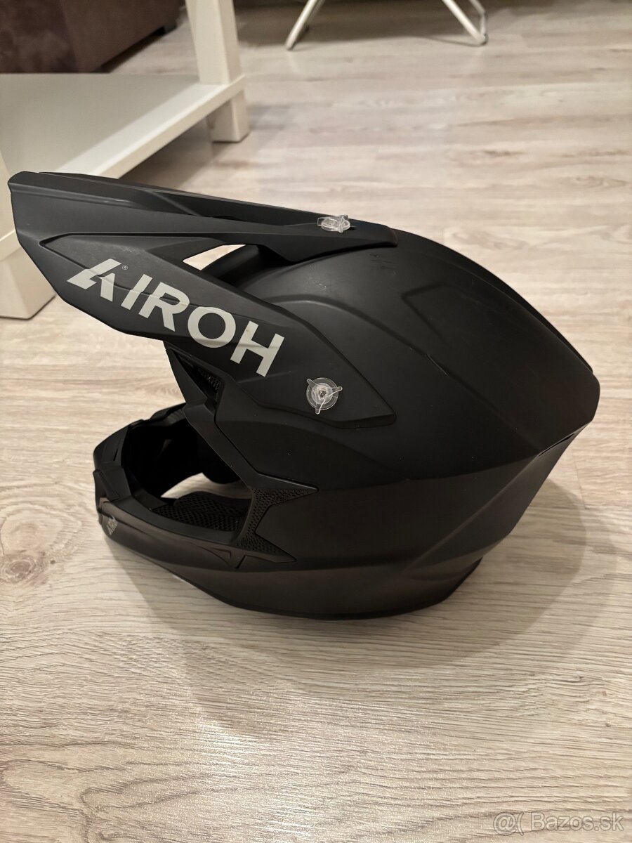 Prilba Airoh Wraaap - 3