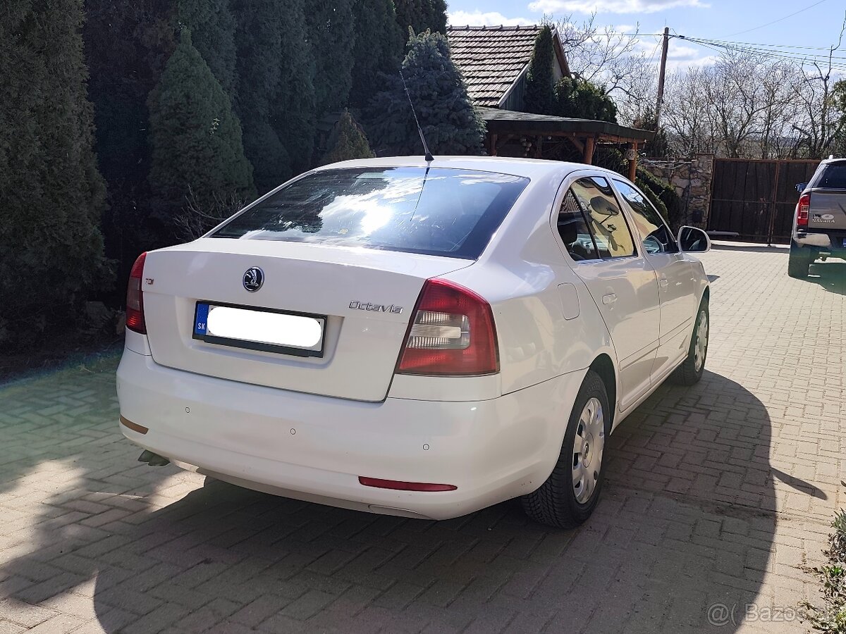 Škoda Octavia 2.0 TDI Elegance - 3