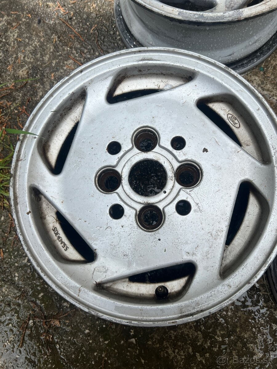 Ford fiesta XR2i disky - 3