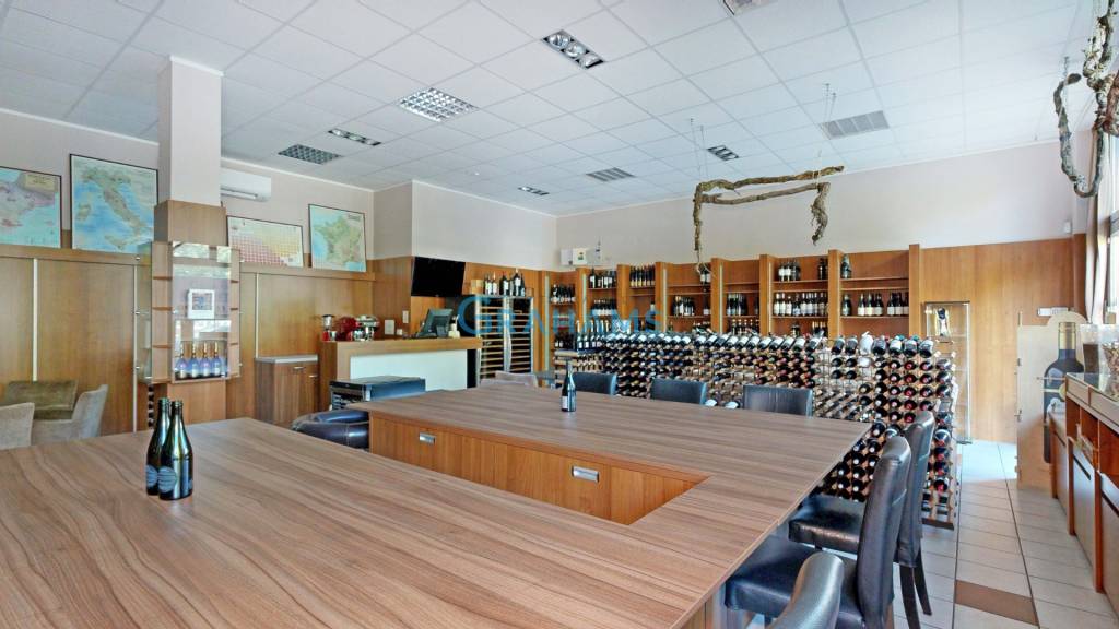 3D, predaj obch. priestoru s prístupom priamo z ulice 107 m2 - 3