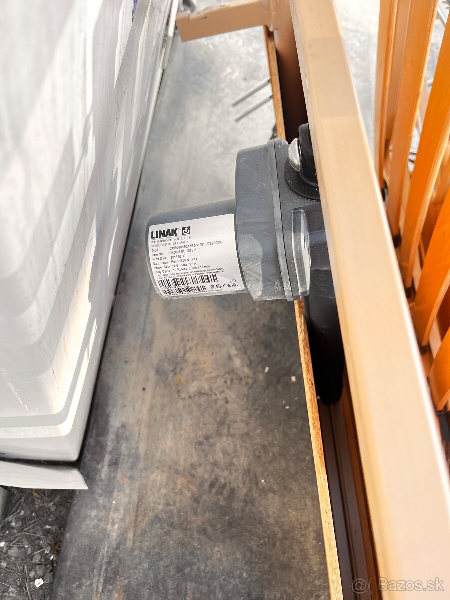 Polohovateľná postel - 3