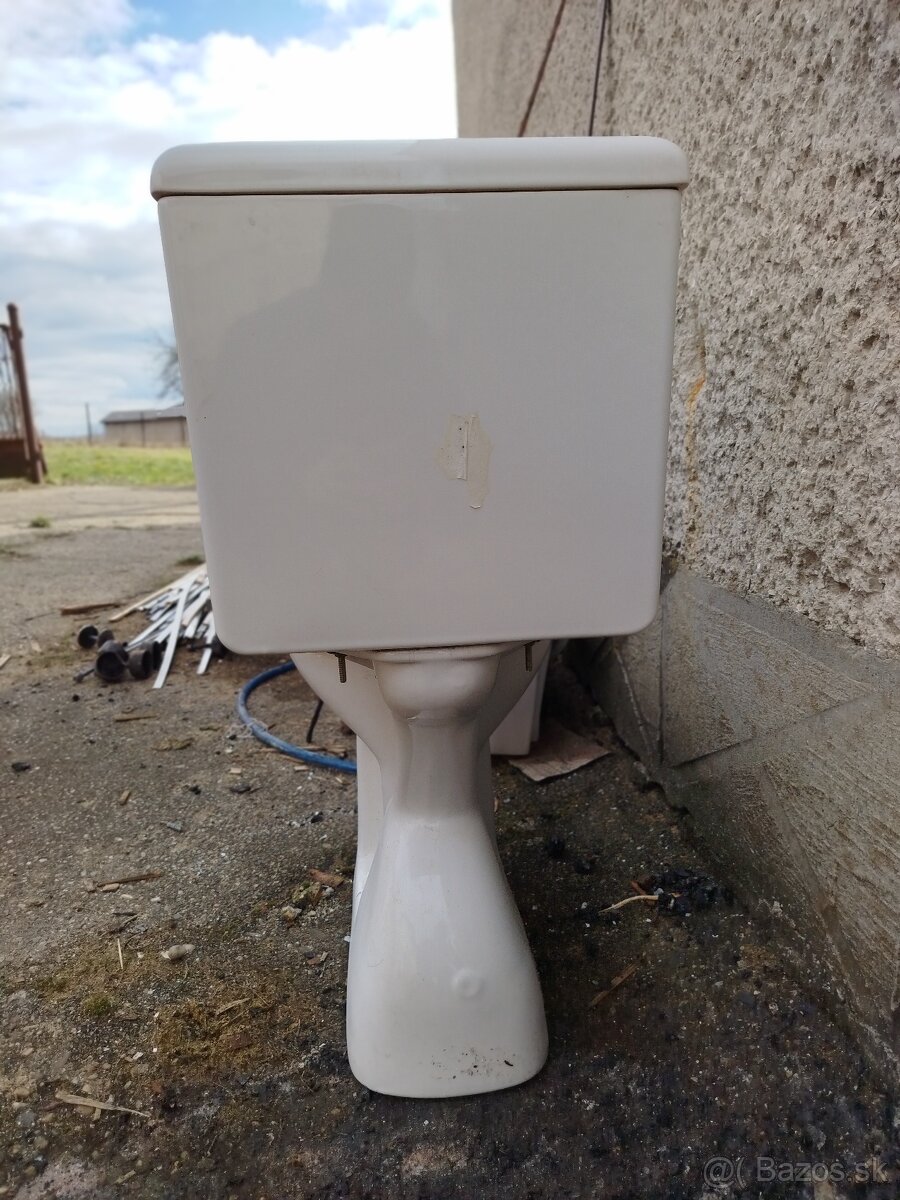 WC záchod, umývadlo - 3