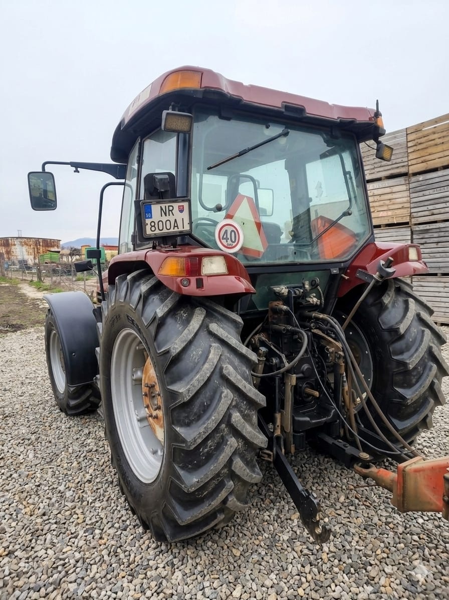 PREDÁM traktor CASE JXU105 - 3