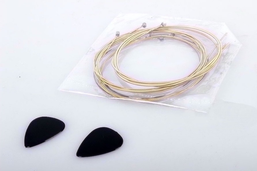 Predám čiernu elektro - akustickú gitaru + struny zdarma - 3