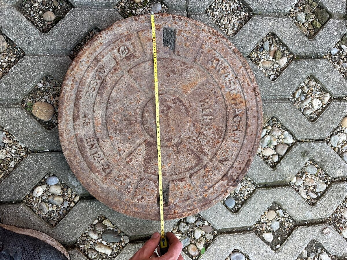 Predám liatinový poklop 420 - 3