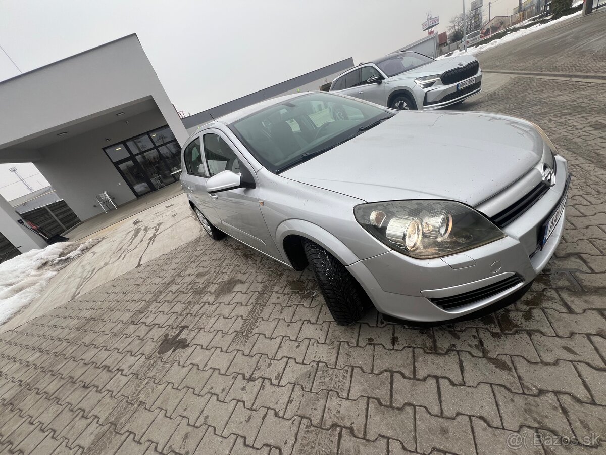 Opel Astra H - 3