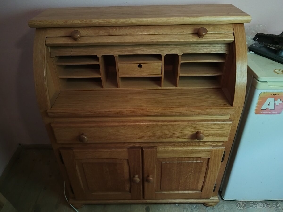 Dubový výsuvný stolík / komoda - 3