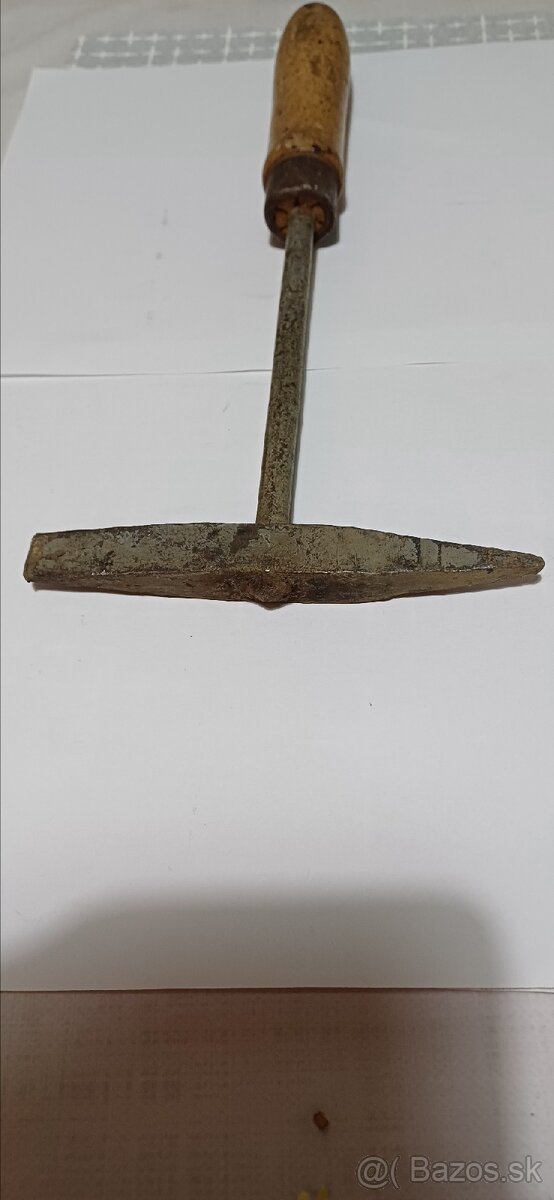 Kladivo zváračské - 3