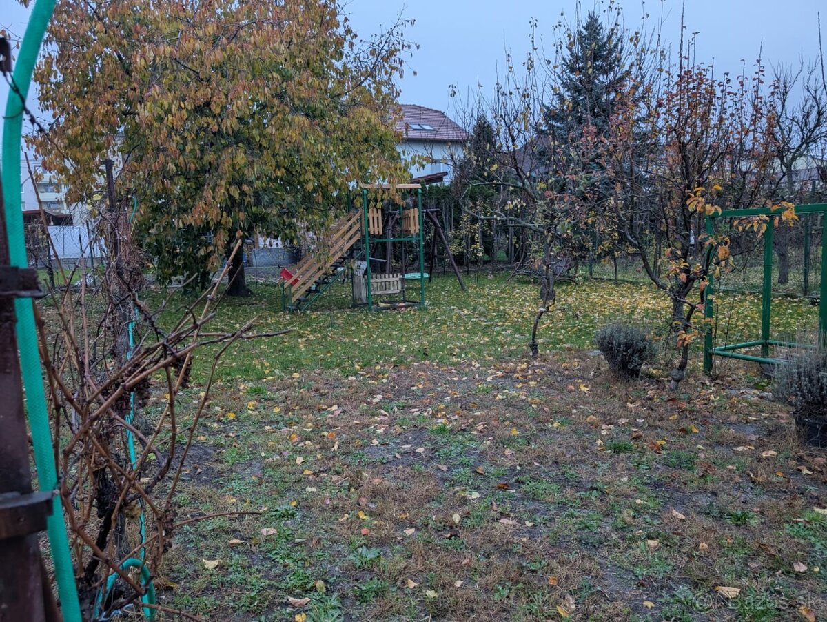 Predám rodinný dom v obci Smolenice - 3