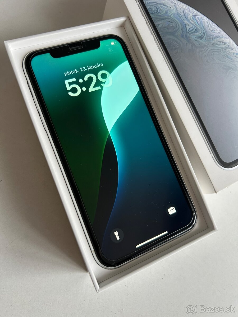 iPhone XR 64GB white - 100% batéria - 3
