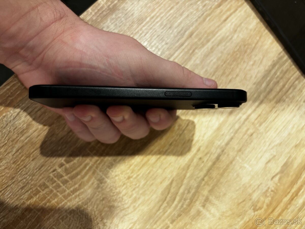 iPhone 15 128GB - 3