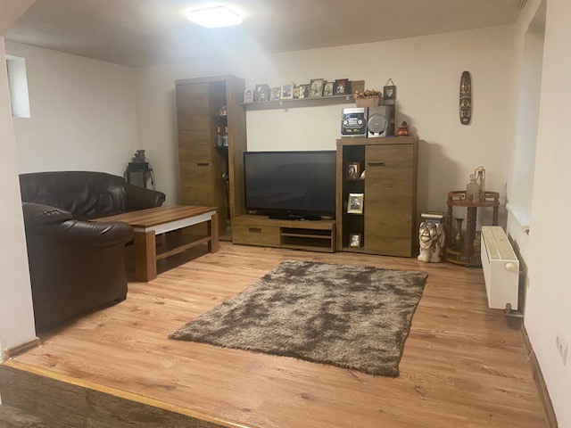 DOM V OČOVEJ, VÝBORNÁ POLOHA, SLNEČNÝ POZEMOK 912 m2 - 3