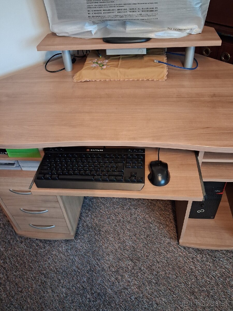 Predám písací rohový stôl - 3