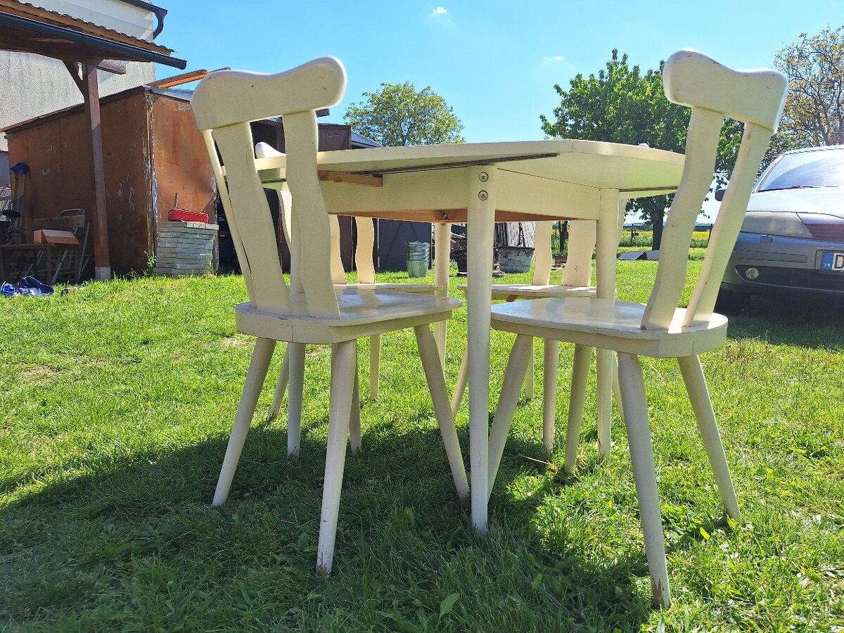 Jedálenský stôl so 4 stoličkami - 3