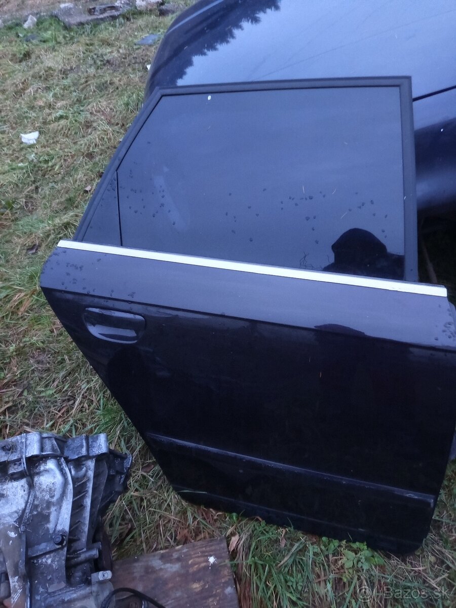 Dvere Audi A4B7 Avant LZ9X - 3